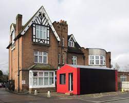 Richard Rogers 8217 Pre Fab Y Cube Takes On Uk Housing Crisis Prefab Homes Modern Prefab Homes Affordable Prefab Homes