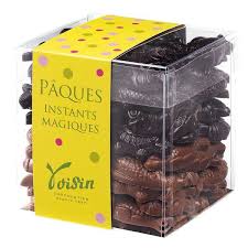 Chocolats Voisin Le Cube De Friture De Paques Assortie Lait Et Noir Friture Paques Chocolatiere