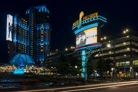 Two casinos, located in the heart of niagara's tourism area (casino niagara and niagara fallsview casino resort ) offer an array of entertainment in addition to the excitement of the gaming floors. Where To Stay In Niagara Falls Best Areas In 2021 The Planet D