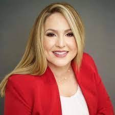 Liza Gale's Instagram, Twitter & Facebook