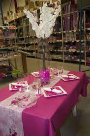 Decoration De Table Fushia Www Le Geant De La Fete Com Legeantdelafete Deco Table Table Mariage Fushia Deco Mariage Fait Main Decoration Salle Mariage