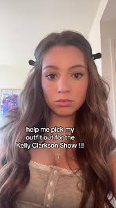 What to Wear to Kelly Clarkson Studio Sessions