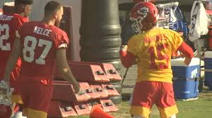Patrick mahomes and the chiefs offense then caught fire, thanks in part to some questionable decisions and bumbles by houston, to even chiefs tight end travis kelce was blown away by the swift turn in the tide. Chiefs Open Training Camp With Kelce Mahomes Kolr Ozarksfirst Com