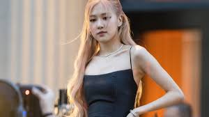 Rosé Channels Breakfast at Tiffanys for a Night at the Museum -  Fashionista