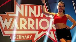 Ella endlich, valentin lusin und renata lusin tanzen rumba. Fur Ninja Warrior Jetzt Coacht Moritz Hans Renata Lusin Weltweitestars