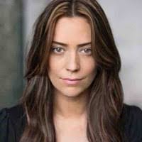 Melanie Cameron's Instagram, Twitter & Facebook