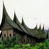 Rumah minimalis dengan tiang teras didepan rumah memberi kesan elegan dan terlihat kokoh rumah tersebut. 1