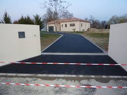 Voie Allee Enrobee Bourg St Bernard Haute Garonne 31 Mars 2012 Amenagement Entree Maison Deco Entree Maison Decoration Jardin Exterieur