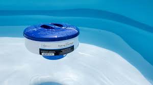 Skim the leaves and dead bugs out of your pool on a regular basis. How To Keep Your Kiddie Pool Clean Without A Pump Bre Pea