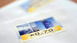 Sie müssen dann allerdings durch zusatzmarken ergänzt werden, so dass die. Erhohung Erst Ab Sommer Briefporto Wird Noch Teurer Als Angenommen N Tv De