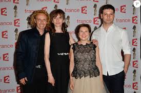 Virginie lemoine, passionnée de théâtre, est sur tous les fronts. Guest Virginie Lemoine Sophie Forte Guest 29eme Ceremonie Des Molieres 2017 Aux Folies Bergere A Paris Le 29 Mai 2017 C Coadic Guirec Bestimage Purepeople