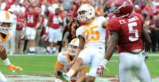 Jones Medley In Competitive Battle For Kicker Job Aaron jones, do is a family medicine specialist in knoxville, tn and has over 8 years of experience in the medical field.