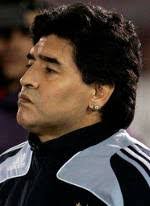 Anting Maradona Diincar Fans Napoli