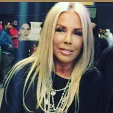 Her family is of bosnian descent. Biyografiler Icin 900 Fikir 2021 Biyografiler Unluler Biyografi