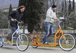 Electric Walking Bike Is A Treadmill On Wheels Bicycle Walking Bicycle Cycle To Work