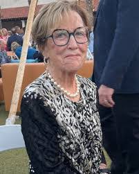 Muriel Thorne's Instagram, Twitter & Facebook