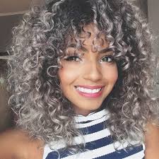 It features a curly fringe, too, for a pop of excitement. Afro Kinky Black Women S Short Wavy Wigs Curls For Synthetic Wig With Fringe Naturally Curly Wig Amazon De Beauty
