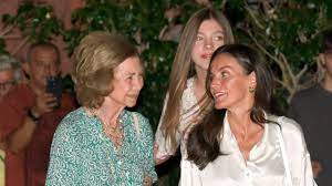 Letizia y Sofía, empeñadas en fomentar su 'buen rollo': analizamos los  gestos en Mallorca