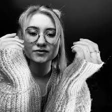 Nora Howe's Instagram, Twitter & Facebook