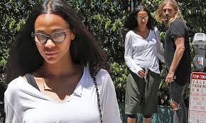 Latest bollywood news, bollywood news today. Zoe Saldana Goes Make Up Free As She And Husband Marco Perego Daily Mail Online
