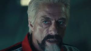 Des références en pagaille à timecop, kickboxer, double impact, chasse à l'homme, bloodsport et j'en passe, le tout sau poudré d'un humour méta et de réflexions mélancoliques qui le sont tout autant. Jean Claude Van Johnson Saison 1 Bande Annonce Vo Trailer Jean Claude Van Johnson Saison 1 Allocine