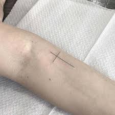 The cross tattoo is also easily recognized. 43 Simple Tattoos For Women Who Are Afraid To Commit Page 4 Of 4 Stayglam