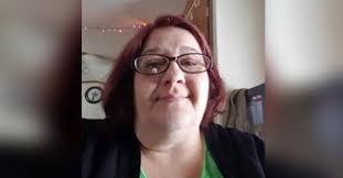 Heather Hallock's Instagram, Twitter & Facebook