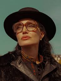 Angelina Jolie Stars as Maria Callas in Netflix's MARIA