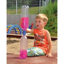 Genau das enthält das magische glitzerglas, welches gerade der trend im netz unter glitzerfeen und gestressten eltern ist. Flaschentornado Aus Kunststoff 1 Stuck Verschieden Farbig Sort Pet Flaschen Basteln Pet Flaschen Basteln Kinder Flaschen