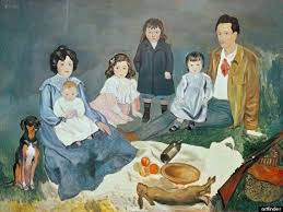 Sitting Pretty The 10 Best Artistic Family Portraits Picasso Artwork Family Portraits Family Portrait Painting