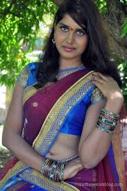 Tollywood hot actress aashi sizzling navel stills in black saree photos. Tulasi Telugu Actress Navel Show In Half Saree Event Pics Indiancelebblog Com