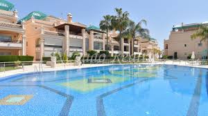 (date à préciser) mot composé de rez, de et chaussée. Appartement Rez De Chaussee Sureleve Avec Orientation Sud Et Jardin Prive