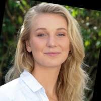 900+ "Lara" profiles