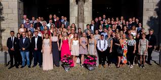 Check spelling or type a new query. Theresia Gerhardinger Berufskolleg Verabschiedet 85 Studierende Warburg News Nachrichten Aus Warburg Und Umgebung