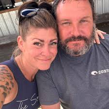 Is it possible for parents to overlook someone taking pictures of their  kids near water?