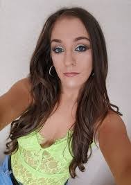 Stephanie Kearns's Instagram, Twitter & Facebook