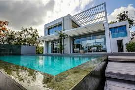 Pin By Karine Etienne On Idees Villa De Reve Villa Luxury Real Estate Mansions