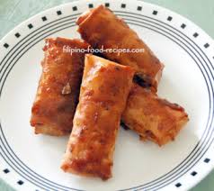 Turon, also known as lumpiyang saging (filipino for banana lumpia), is a philippine snack made of thinly sliced bananas (preferably saba or cardaba bananas) and a slice of jackfruit, dusted with brown sugar, rolled in a spring roll wrapper and fried. Turon Recipe Sweet Banana Egg Rolls