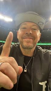 Donnie wahlberg (@Donniewahl17122)