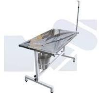 Mesa Cirúrgica Veterinária Esmaltada