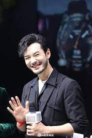 The ho chi minh city metropolitan area, a metropolitan area covering most parts of the southeast region plus tiền giang province and long an province under planning, will have an area of 30,000 square kilometres (12,000 sq mi) with a population of 20 million inhabitants by 2020. Ngá»¡ Ngang TrÆ°á»›c Diá»‡n Máº¡o Hiá»‡n Táº¡i Cá»§a Má»¹ Nam Huá»³nh Hiá»ƒu Minh Bao Dan Tri