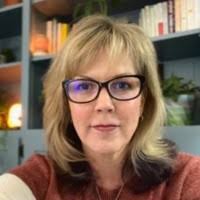 Traci Lowenthal, Psy.D.