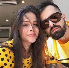 Presentadora de RCN está embarazada y espera su segundo hijo; lo soñó en el  desierto