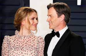 When flack was canceled after just one season on pop tv, fans thought they had seen the end of not only robyn, but also anna working with her husband, even if he wasn't in any scenes with her. Anna Paquin Husband Stephen Moyer And I Are Best Friends