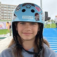 Callie Lloyd's Instagram, Twitter & Facebook