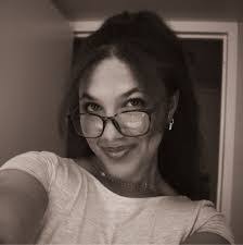 April Russo's Instagram, Twitter & Facebook