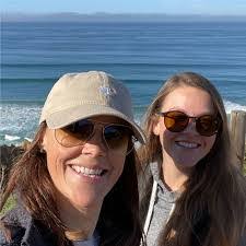 Victoria Holcomb's Instagram, Twitter & Facebook