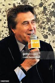 16 fotos e imágenes de alta resolución de Bryan Ferry Meets Fans At Fnac  Saint Lazare For New Album Release Olympia