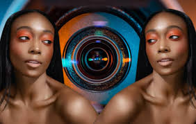 Why you look good in mirrors but not photos, solution