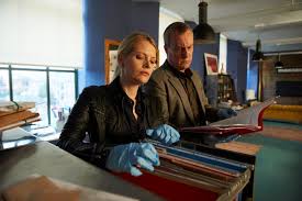 Dci banks is a british crime drama series produced by left bank pictures for the itv network. Inspector Banks Krimi Couch De